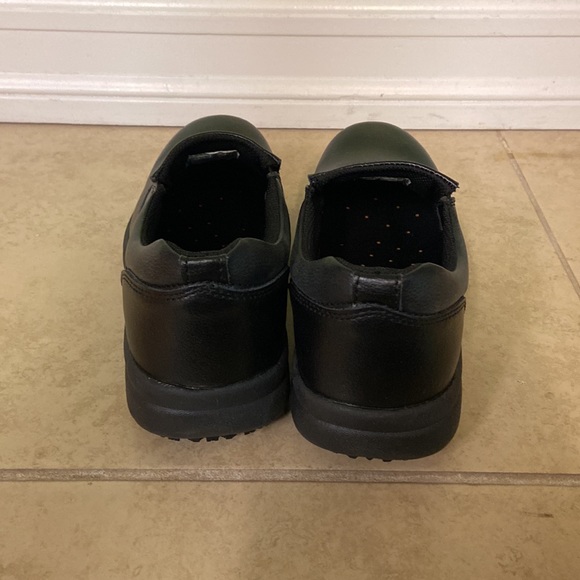 SafeTstep comfort black slip on sneakers. - Picture 3 of 5